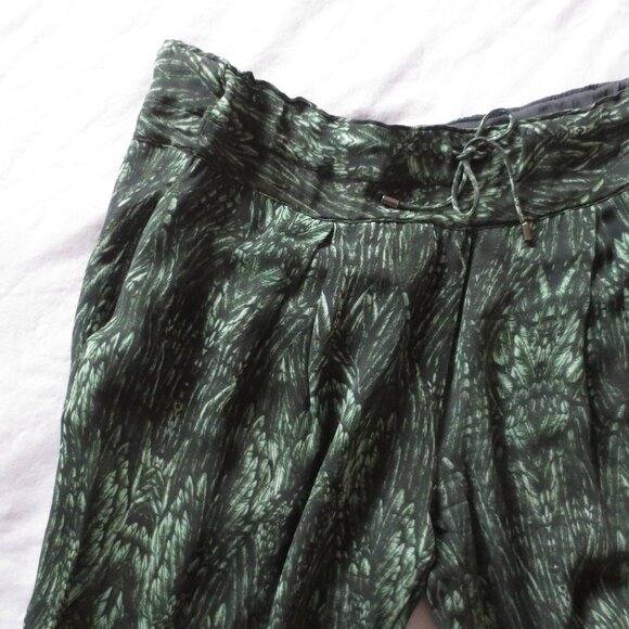 Haute Hippie Green Silk Foliage Feather Drawstring Slim Jogger Trousers Pants - Picture 4 of 8
